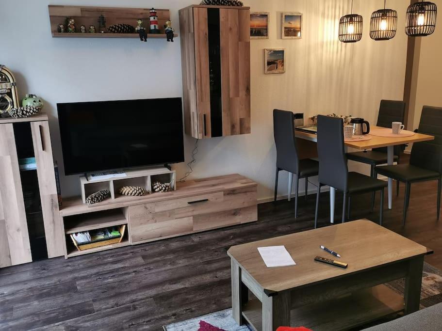 Wohnen Direkt Am Uferpark Mit Grossem Balkon Und Seeblick Friedrichshafen Luaran gambar